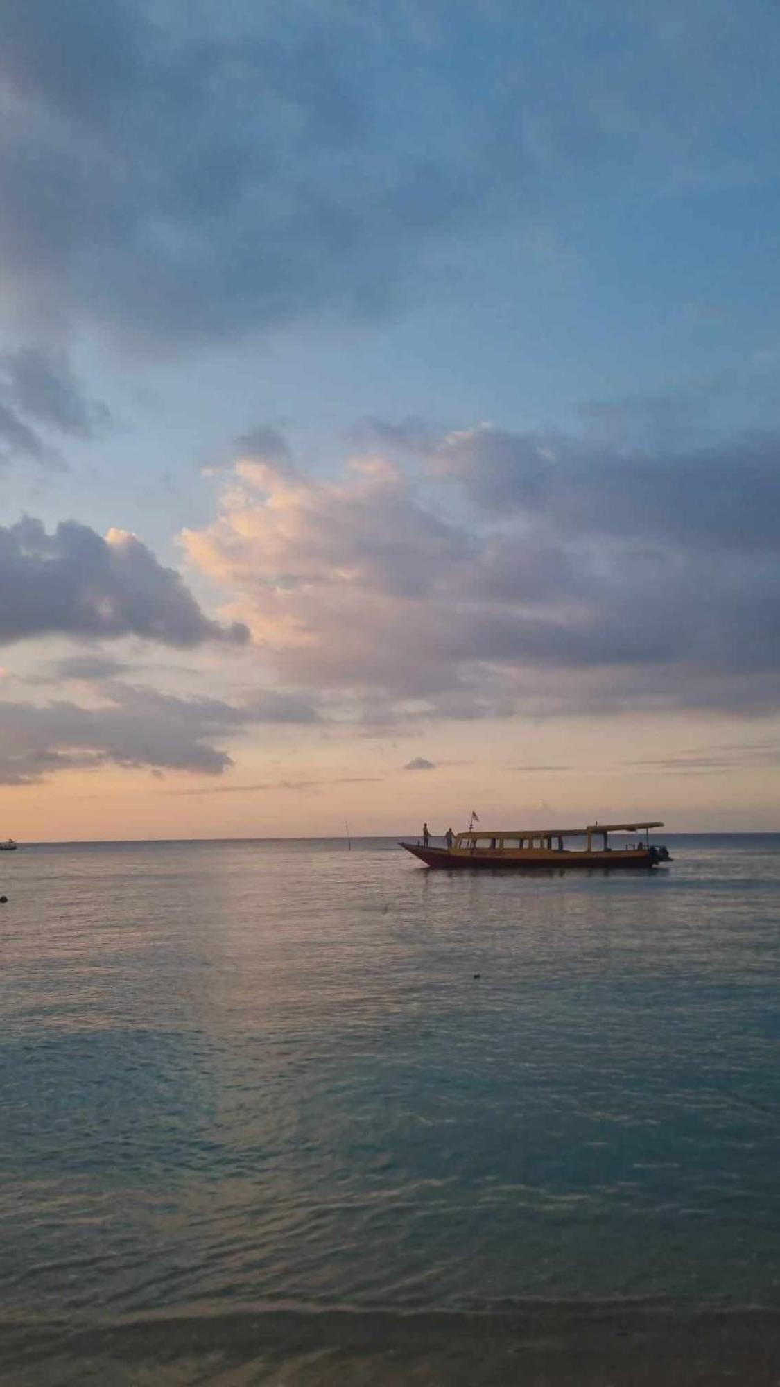 Uncle Hippie'S Dream Hostel Gili Meno Bagian luar foto